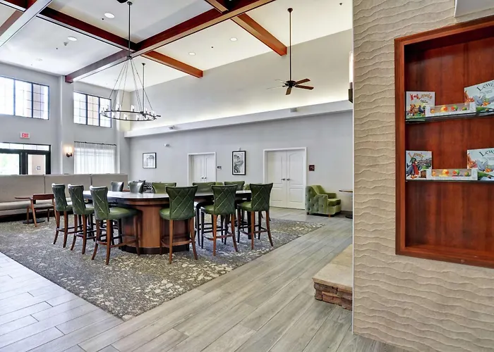 Hotel with Tennis: Homewood Suites By Hilton Reno