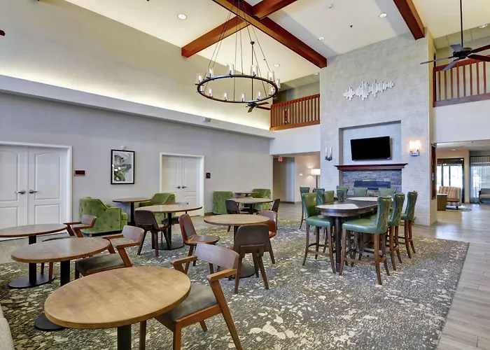 Hotel with Tennis: Homewood Suites By Hilton Reno